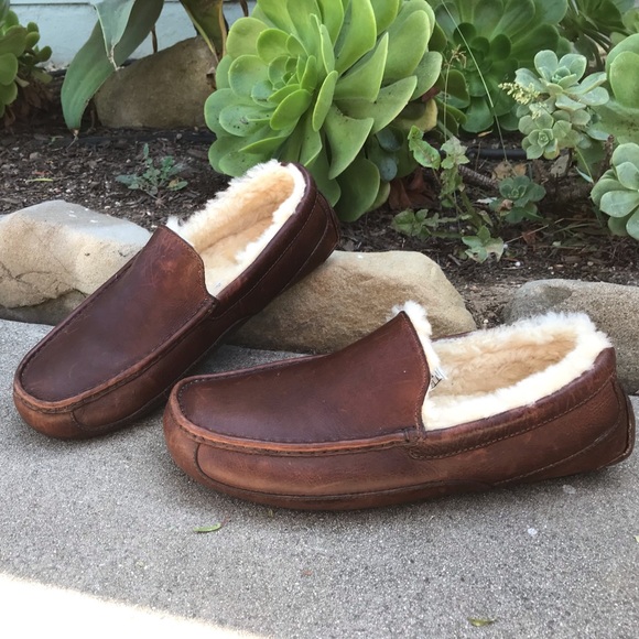 UGG Other - UGG Mens Ascot leather slipper
